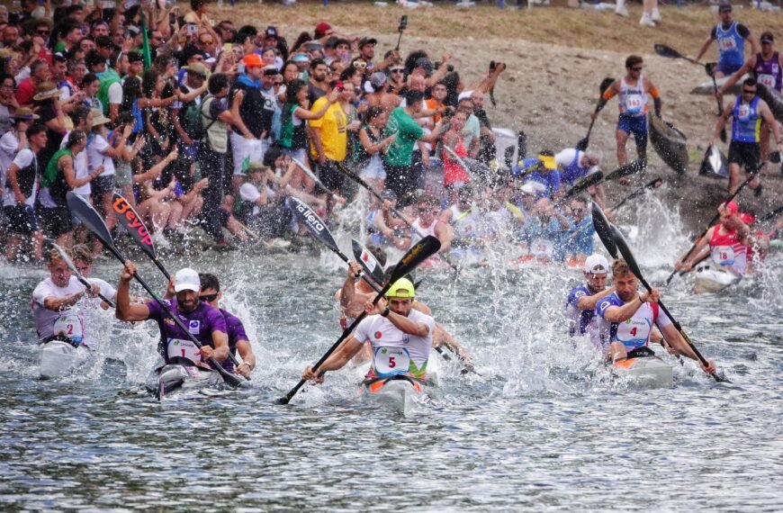 Desde la multitudinaria salida al sprint de infarto: todas las fotos del Descenso