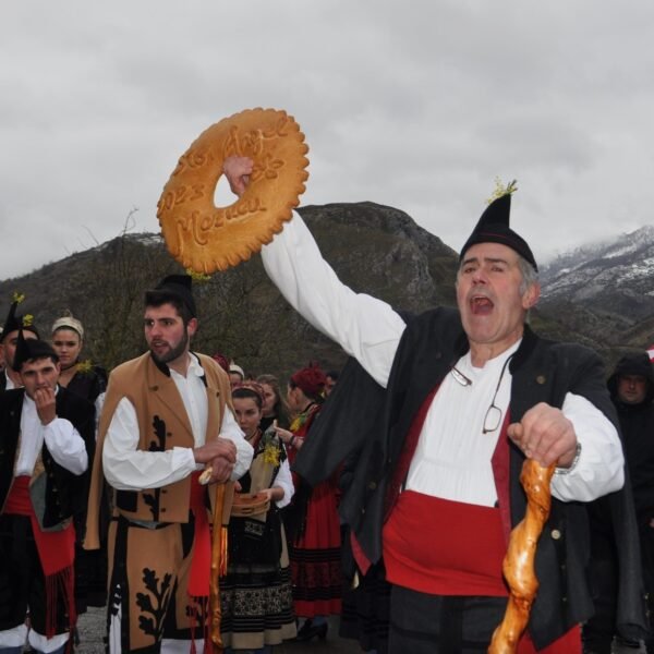 Un año contado en imágenes: las mejores fotos de las fiestas de Asturias en 2025