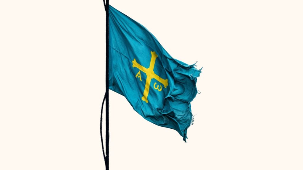 «Cruz de la Victoria en amarillo sobre fondo azul»: la bandera de los asturianos