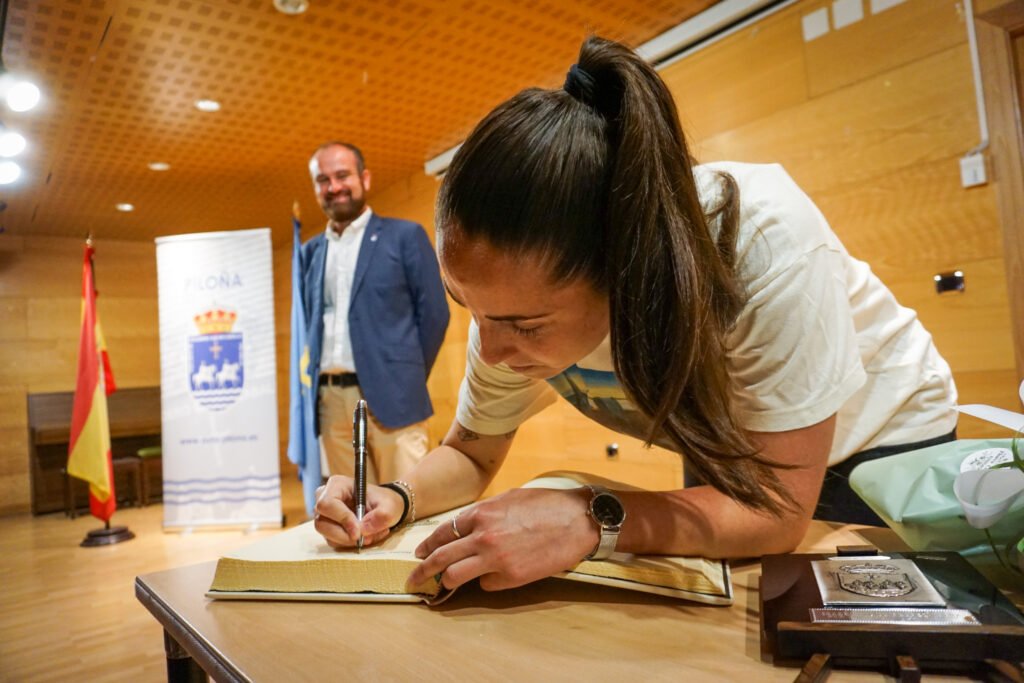 Isina Corte: del fútbol sala de Piloña a la primera división femenina