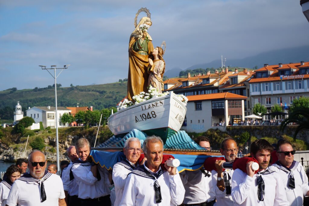 Llanes salea a Santa Ana