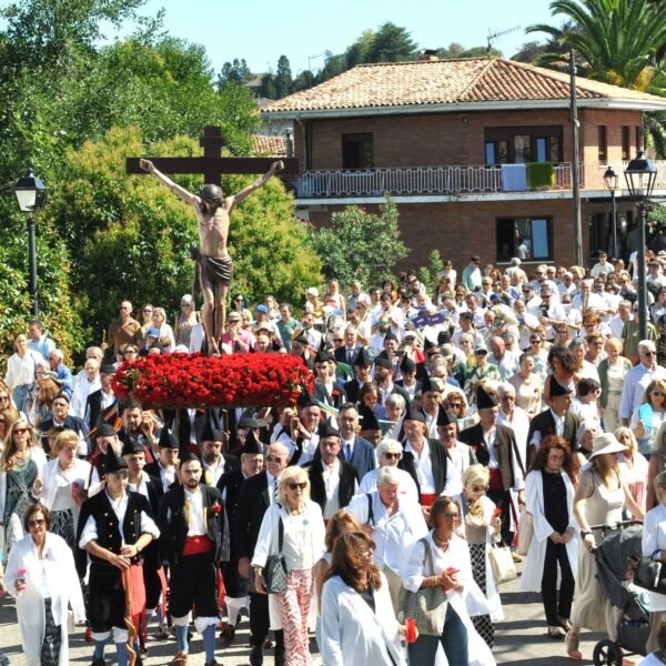 Majestuoso Cristo en Nueva de Llanes