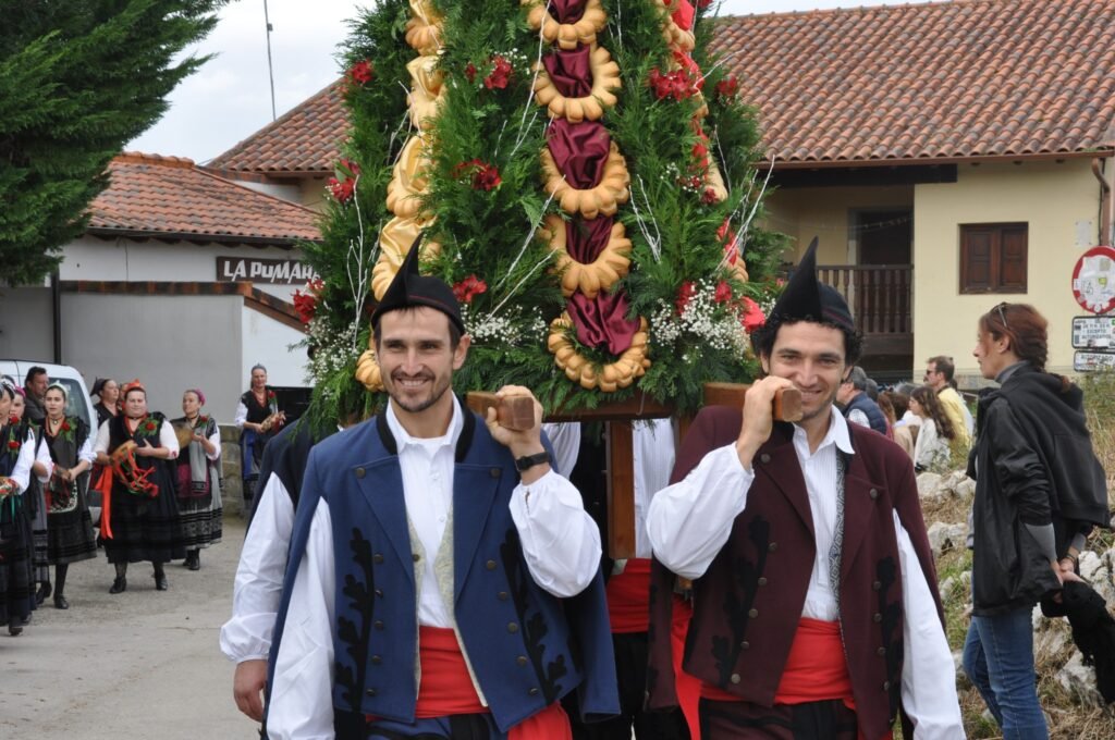 San Zornín anuncia la llegada del invierno en Llames de Pría