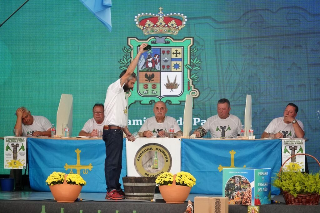 Preba de Sidra Casera de Parres: 35 palos y homenaje a Marcial Manzano