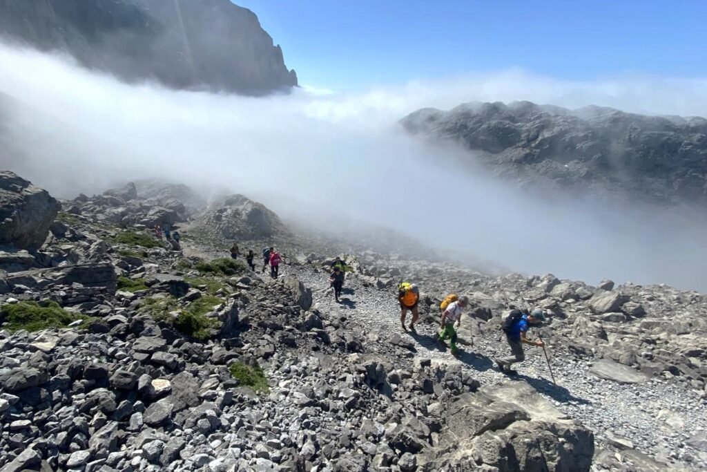 Les Xornaes de la Montaña de Infiesto viajan por África, Perú y los Picos de Europa