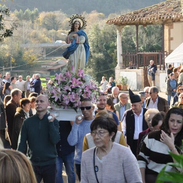 La Inmaculada Concepción brilla en Piñeres de Pría
