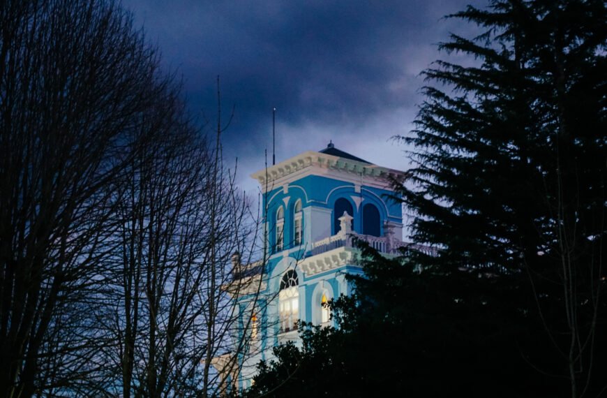 Crímenes, mitos y paisaje: el oriente asturiano según Marta Huelves