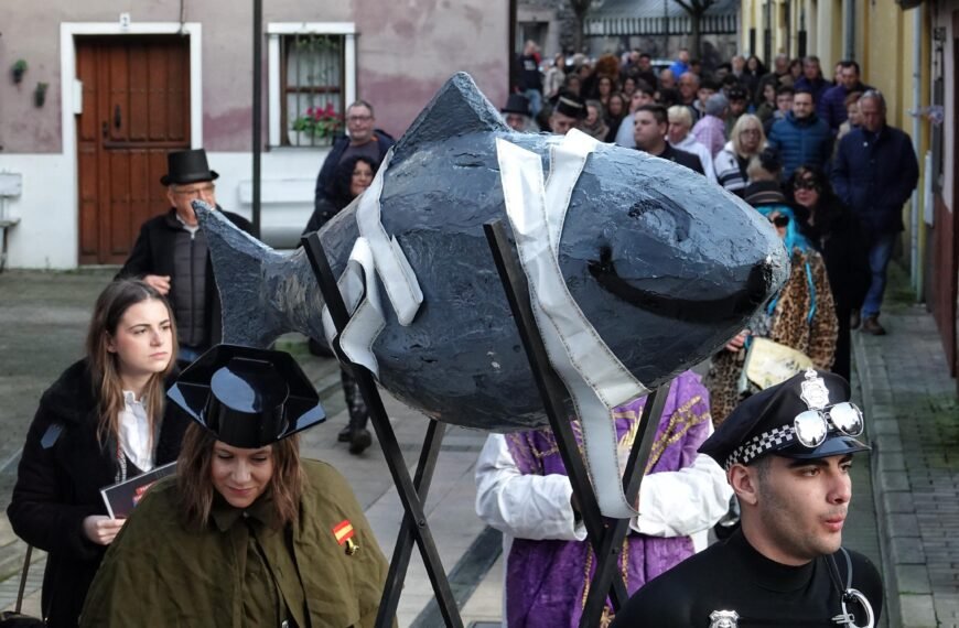 Arriondas despide a don Salmón del Lladuengu