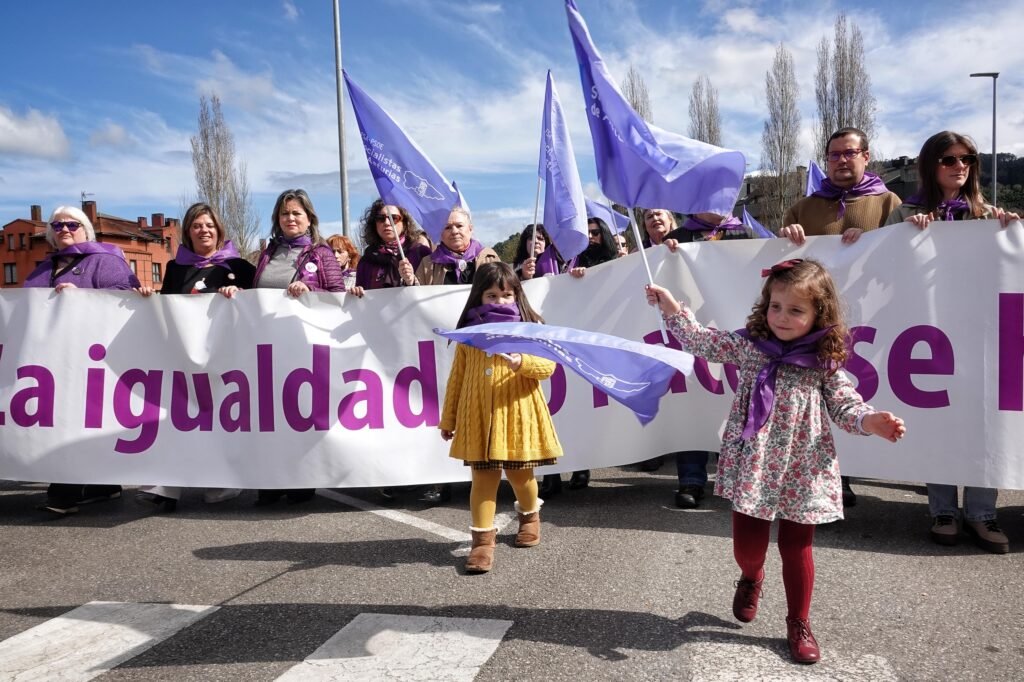 8M en Asturias: ‘Ni la tierra ni las mujeres somos territorio de conquista’