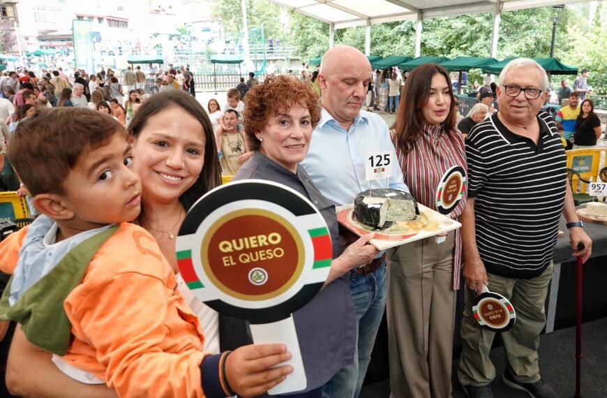 Coral y de récord: 37.500 euros por un Cabrales a repartir entre Asturias y Madrid